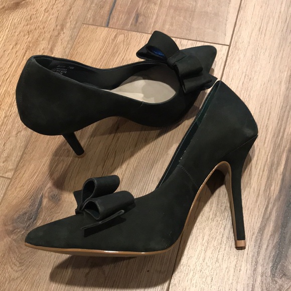 Heels - Picture 2 of 5